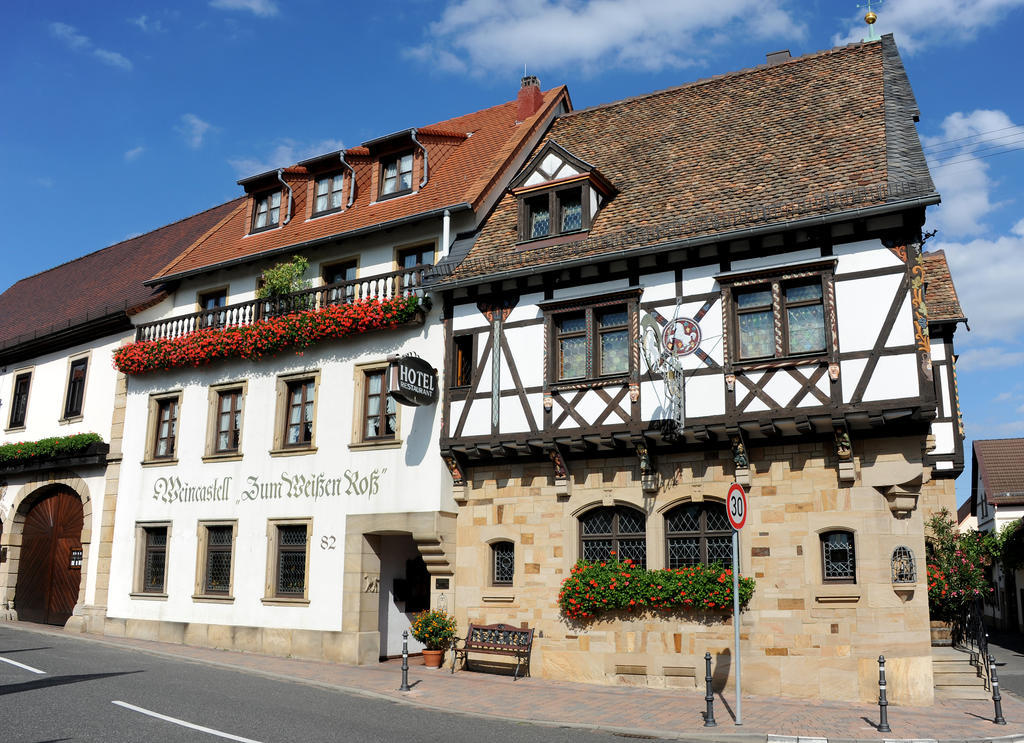 Weinkastell Zum Weissen Ross Otel Kallstadt Dış mekan fotoğraf